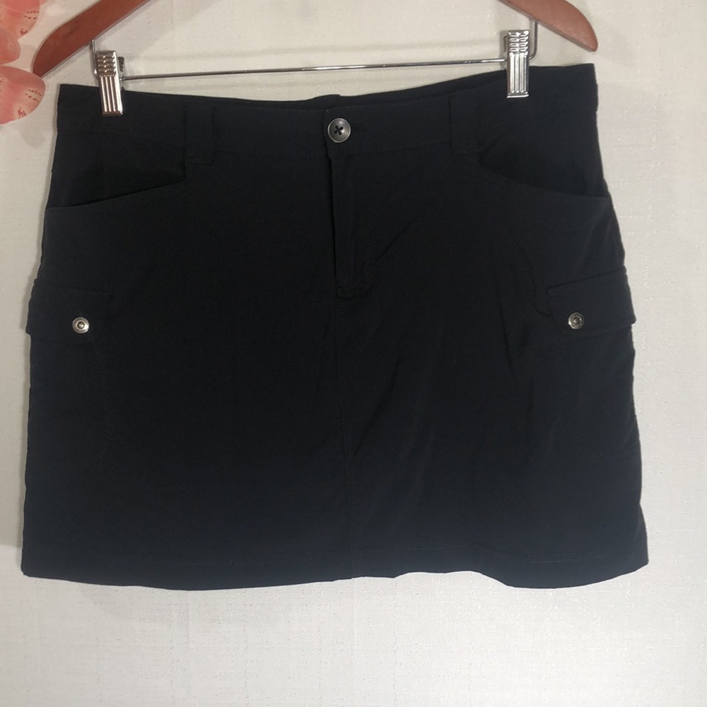 Eddie Bauer gray skort, size 8